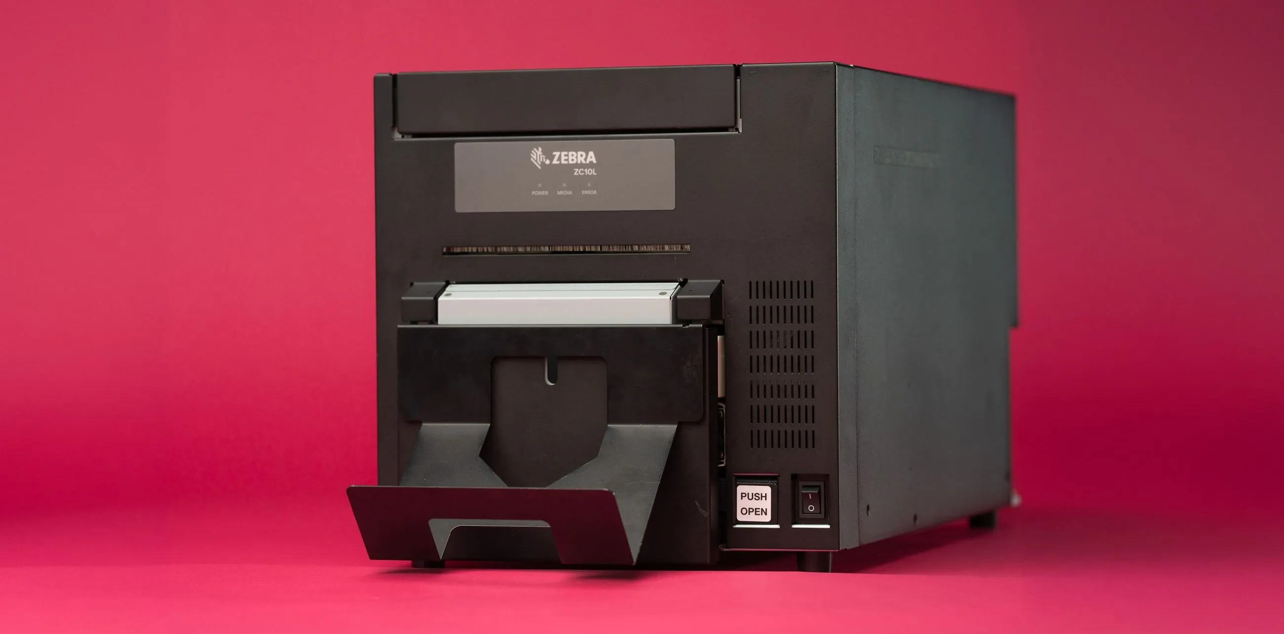 ZC10L: Large-format badge printer